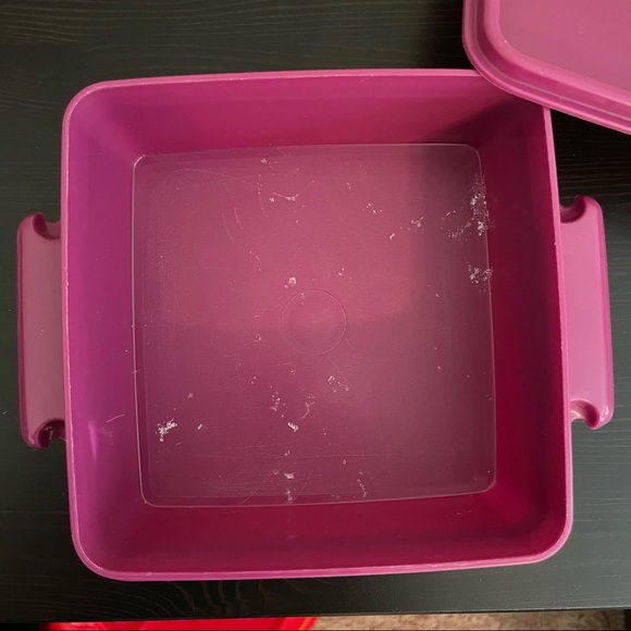 Tupperware Purple Square Container - Picture 4 of 4